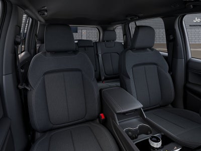 2026 Jeep Grand Cherokee Laredo