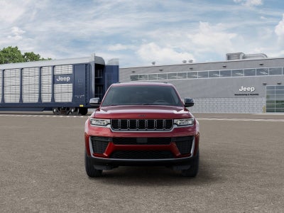 2026 Jeep Grand Cherokee Laredo Altitude