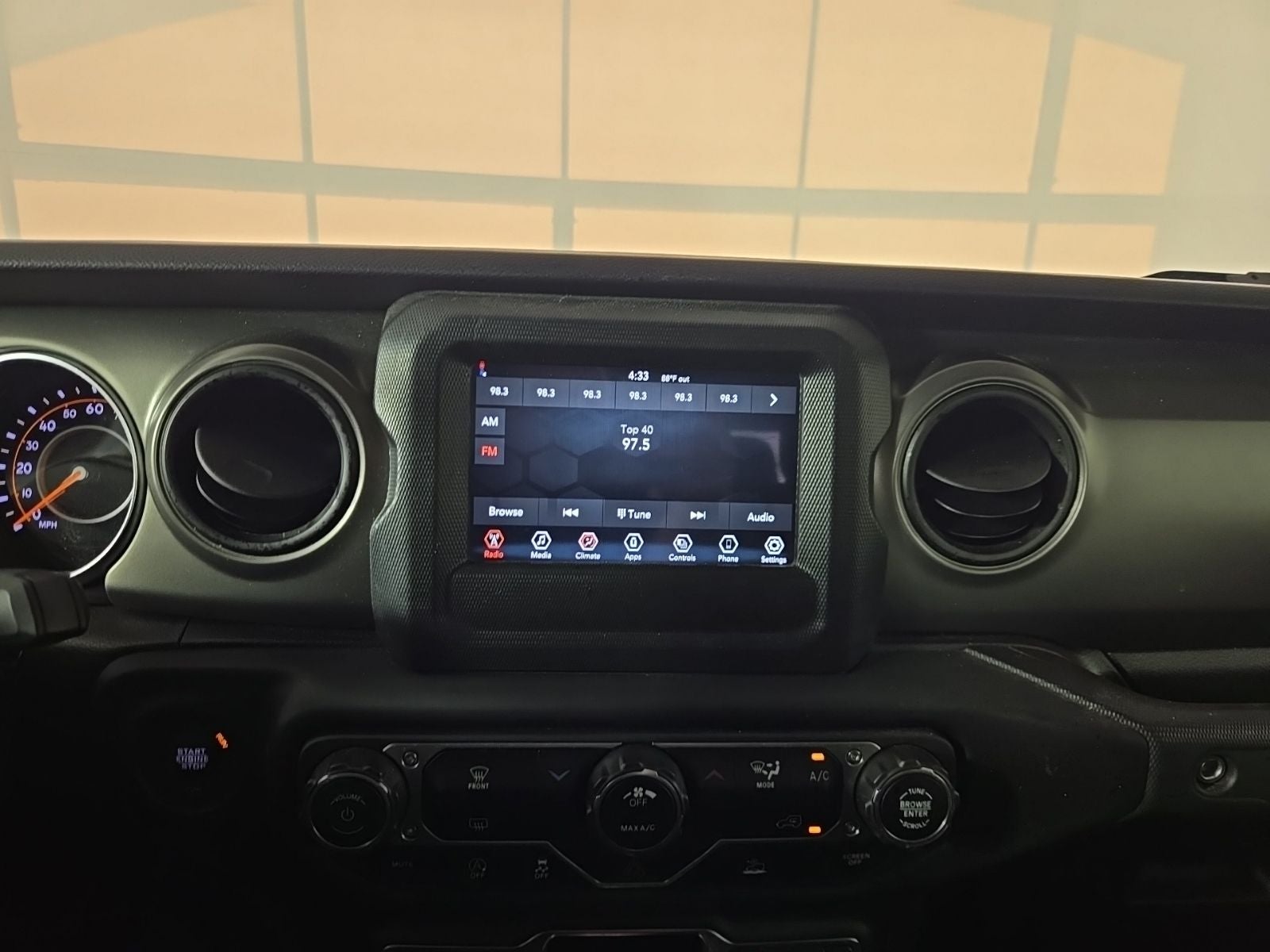 2023 Jeep Gladiator Sport