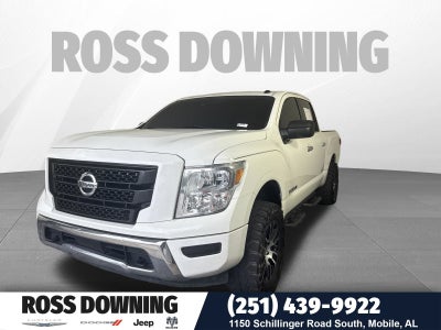 2021 Nissan Titan SV