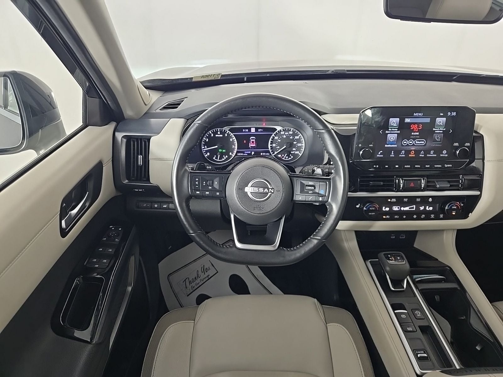 2025 Nissan Pathfinder SL