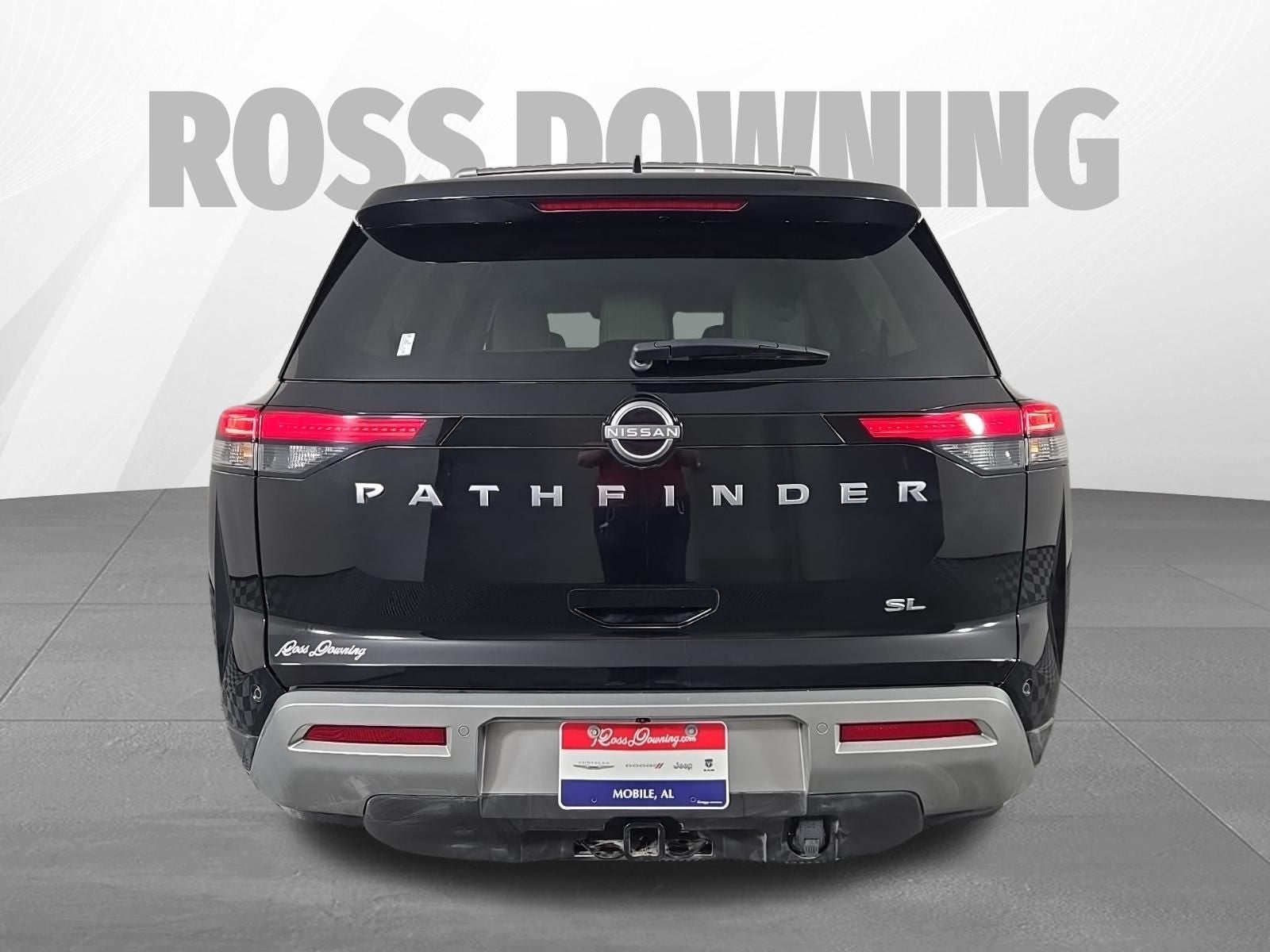 2025 Nissan Pathfinder SL