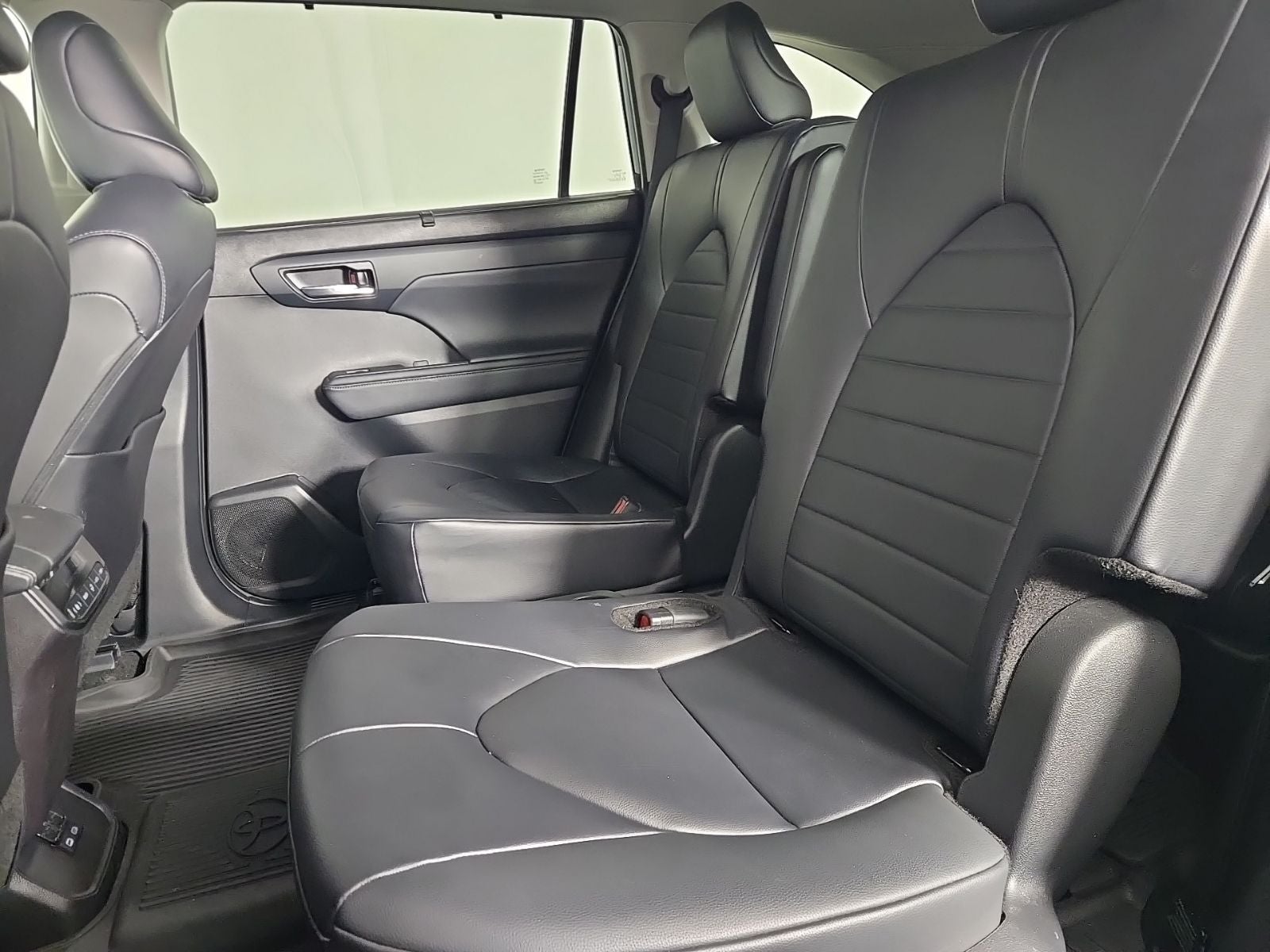 2024 Toyota Highlander Hybrid XLE