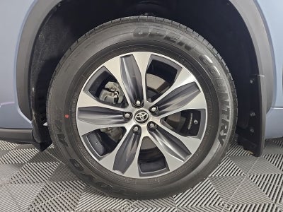 2024 Toyota Highlander Hybrid XLE