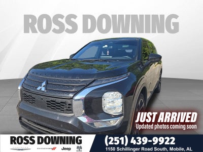 2024 Mitsubishi Outlander Base